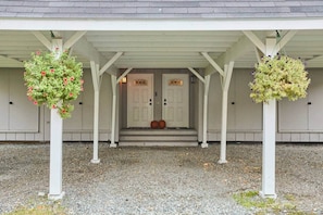 Front porch. The hideaway is the right unit.