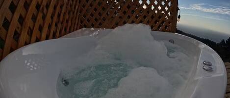 Outdoor spa tub