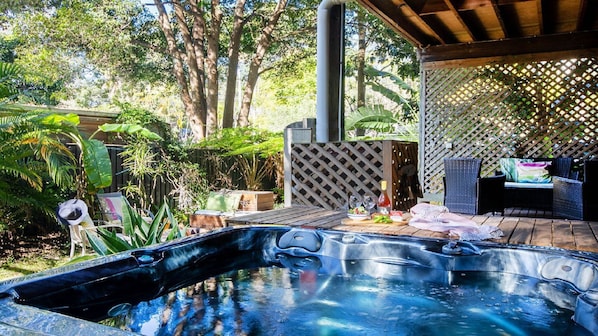Bain à remous extérieur
