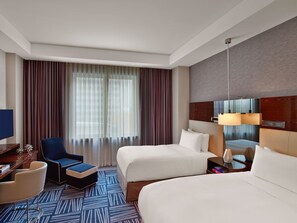2 Double size beds