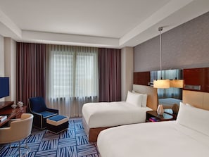 2 Double size beds