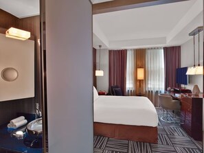 King size bed