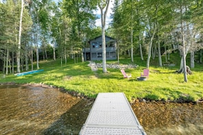 Enjoy the spacious 191' of private lake frontage