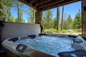 Private bubbling hot tub