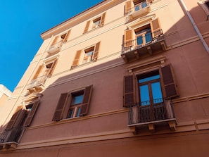 Façade