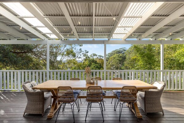 Outdoor dining