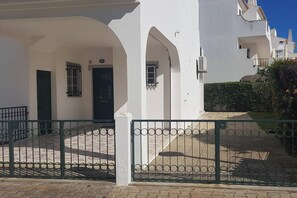 Façade