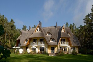 Außenseite Ferienhaus [Sommer]