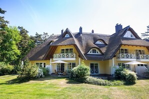 Außenseite Ferienhaus [Sommer]