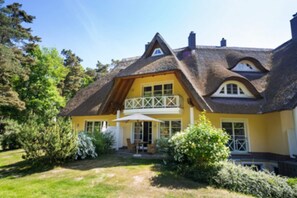 Außenseite Ferienhaus [Sommer]