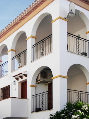 Façade