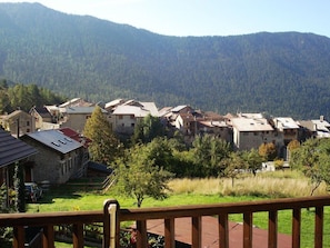 GĂźte Les Rhododendrons-Vue du balcon-Valdeblore-GĂźtes de France des Alpes-Maritimes