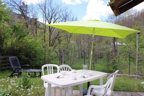 Terrasse Gîte La Clue Saint-Auban-Gîtes de France Alpes-Maritimes