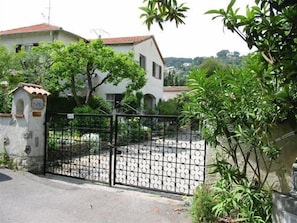 Gîte la Pairoulette-Entrée-Vallauris-Gîtes de France Alpes-Maritimes
