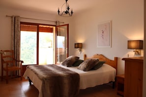 GĂźte Le Brec d'Utelle-Chambre-Utelle-GĂźtes de France des Alpes-Maritimes