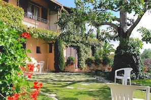 GĂźte Le Jardin des Cinq Sens-Le jardin-Tourrette-Levens-GĂźtes de France des Alpes-Maritimes