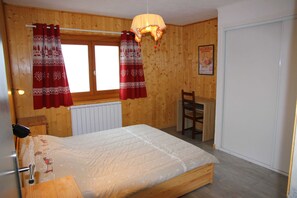 Villa Saint-Jean n°1-Chambre lit double-Valberg-Gßtes de France des Alpes-Maritimes