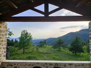 Vue terrasse-Gßte Plateau du Lac n°3-Bairols-Gßtes de France Alpes-Maritimes