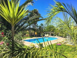 Vue sur piscine