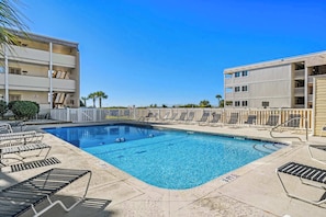 Complex Pool