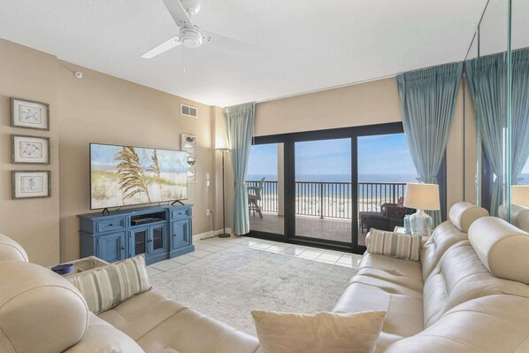 This luxurious condo is on the fifth floor and offers amazing views of the white sandy beaches and the Gulf of America.