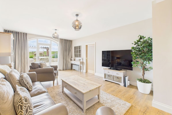 Glenridge House Retreat, Doddington - Host & Stay