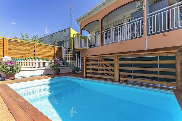 Vue sur piscine