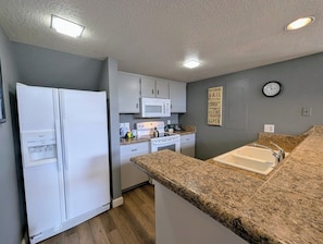 Fully equipped kitchen