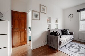 Living Room / Lounge