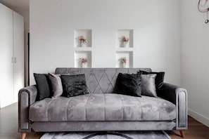 Living Room / Lounge