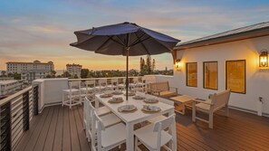 Twilight - Rooftop Access - Outdoor Dining - Gulf Views
