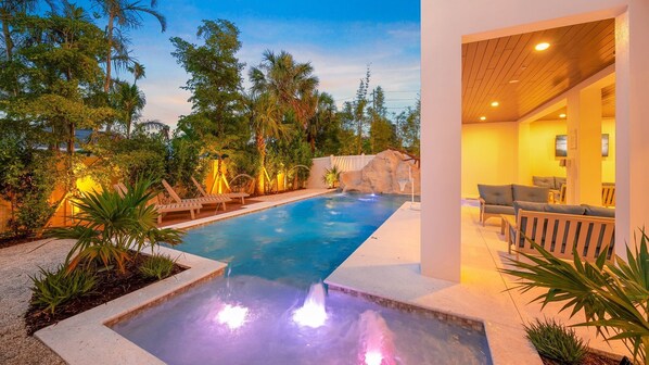 Twilight - Resort Style Pool w/ Spa - Waterslide - Pool Basketball