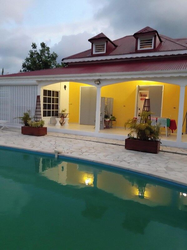Vista a la piscina