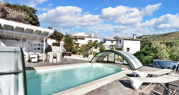 Vue sur piscine