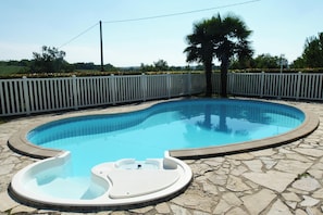 Vue sur piscine