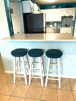 Breakfast bar