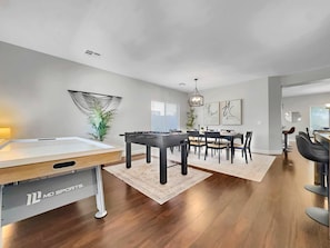 Spielezimmer
