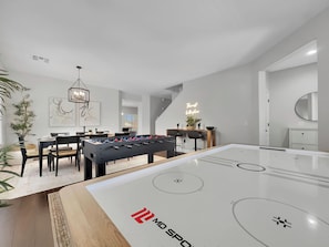 Spielezimmer