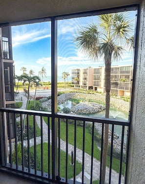 Spacious corner screened in lanai with great views