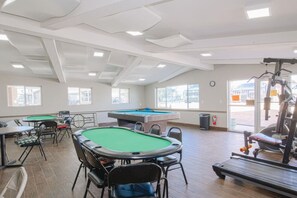 Spielezimmer
