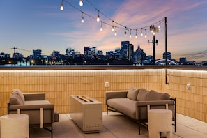 Rooftop Lounge - Fire pit