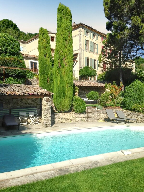 Vue sur piscine