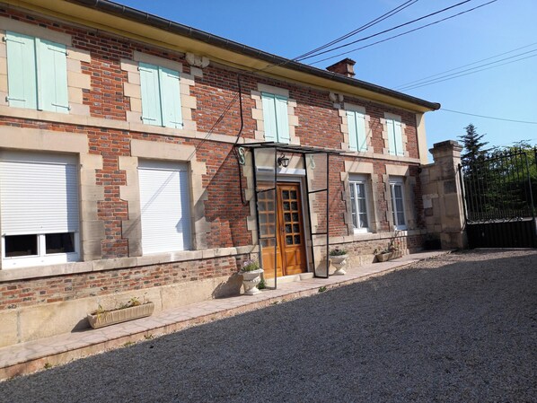 Façade