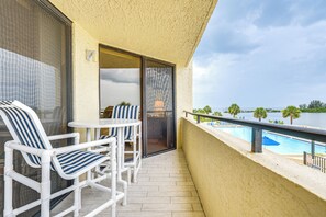 Balcony | Outdoor Dining Area | Pool & Ocean Views