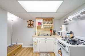 Kitchen | Keurig | Toaster