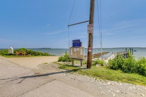 Bonnet Shores | Community Amenities | Pier | Boat Launch | Beach