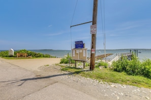 Bonnet Shores | Community Amenities | Pier | Boat Launch | Beach