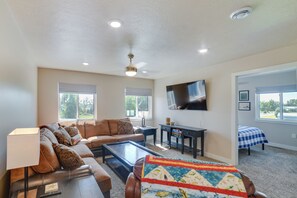 Living Room | 2nd Floor | Smart TV w/ Cable | Board Games