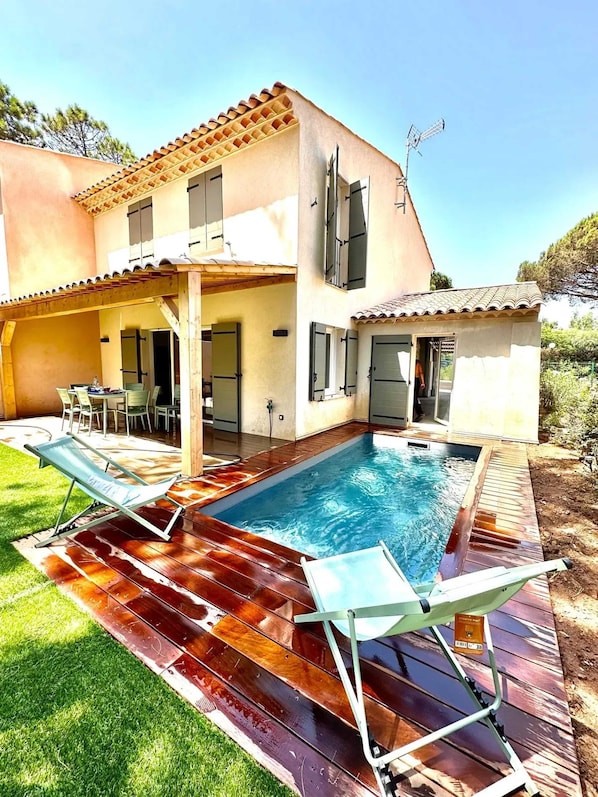 Vue sur piscine