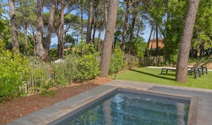 Vue sur piscine